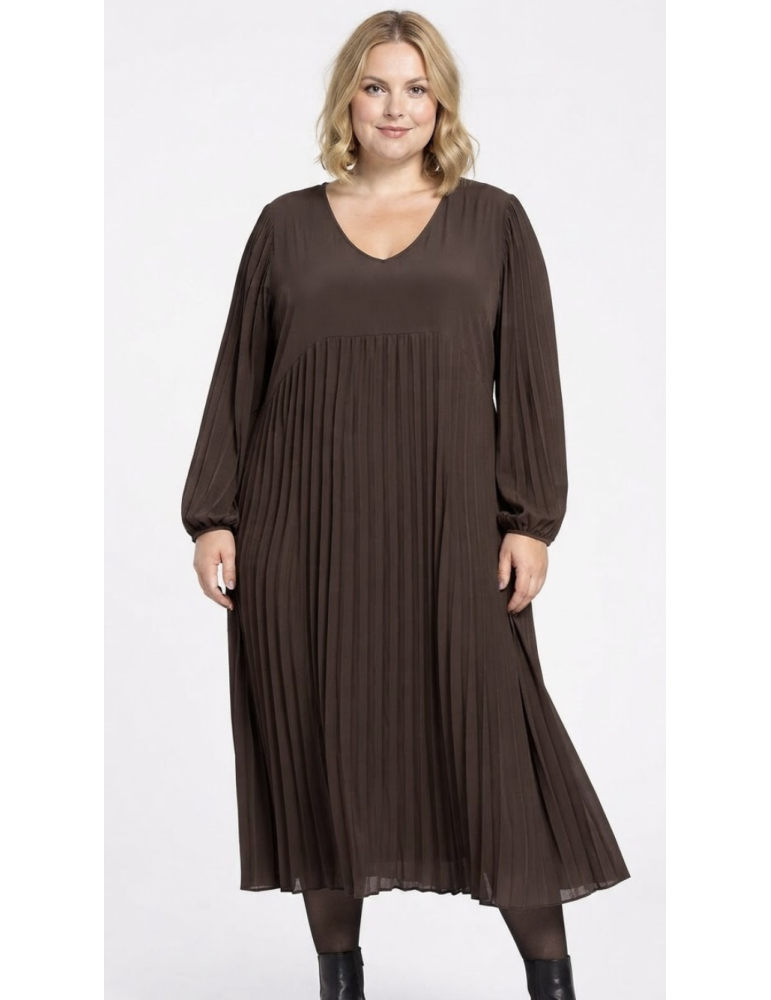 ROBE LONGUE PLISSÉE