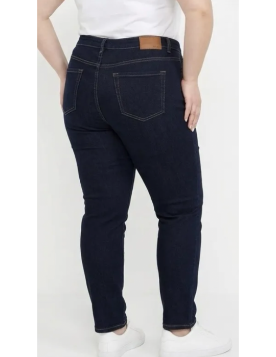 JEAN’S NOIR COUPE SLIM